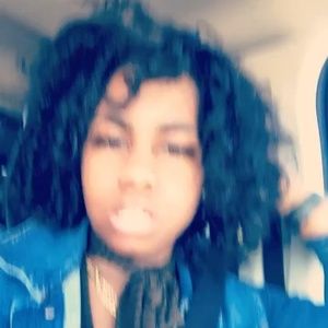 Meet your Posher, Josilin